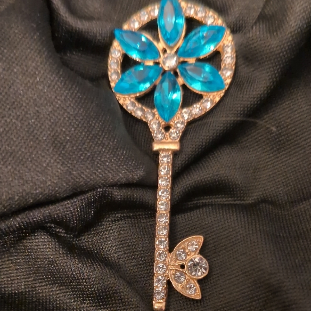Elegant Gold and Blue Keychain/Purse Charm - Picture 3 of 5